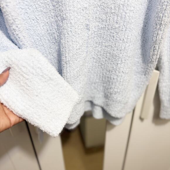 Cup Cakes and Cashmere NWOT Fuzzy Light Blue Ultra Soft V-Neck Sweater Size XL - Picture 3 of 9